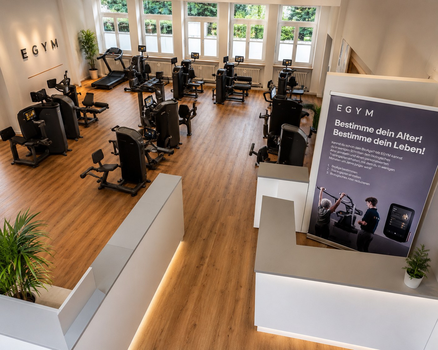 Innenansicht des Kooperationsstudios mit EGYM-Ausstattung